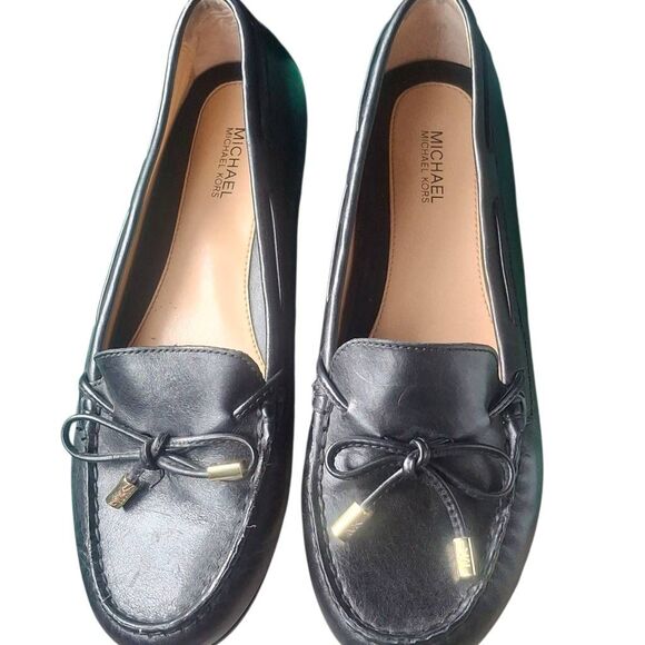 Michael Kors Sutton Loafers Black Leather Bow Slip-On Gold Hardware Size 7 EUC - Picture 2 of 8